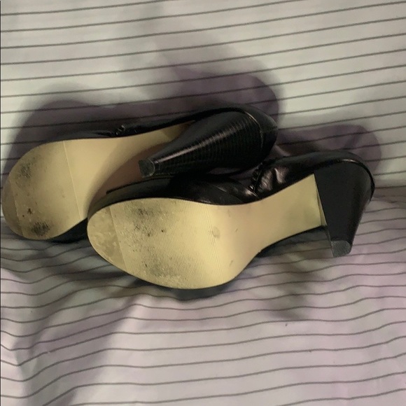 Madden Girl: Black Open-Toed Heels - Picture 4 of 11